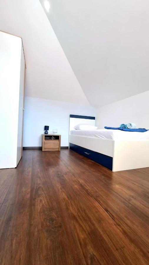 Apartman Tutti ชิเบนิก ภายนอก รูปภาพ