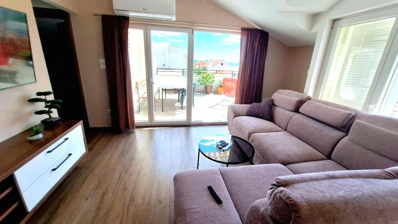 Apartman Tutti ชิเบนิก ภายนอก รูปภาพ