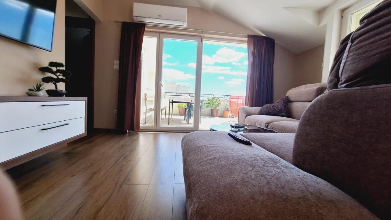 Apartman Tutti ชิเบนิก ภายนอก รูปภาพ